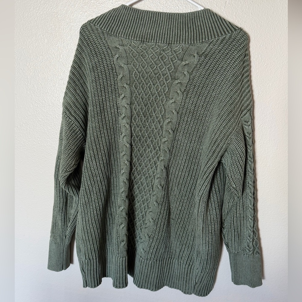 Aerie Oversized Cable Knit V-Neck Sweater Green Medium Chunky Slouchy Boho - Picture 4 of 6